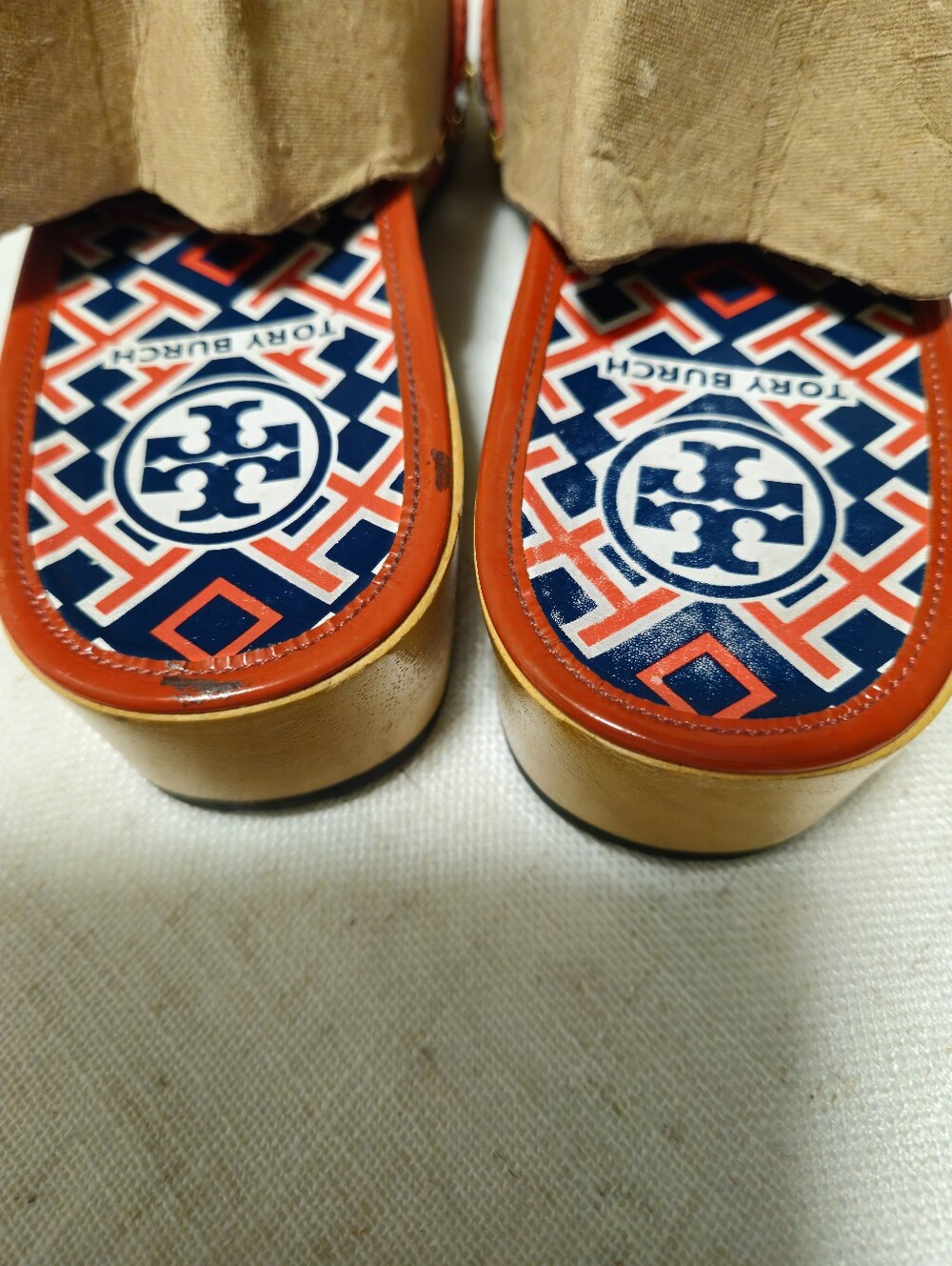 Tory Burch Vintage Orange Patent Leather Wooden Platform Clogs Slide Sandals 6.5 - Picture 16 of 16